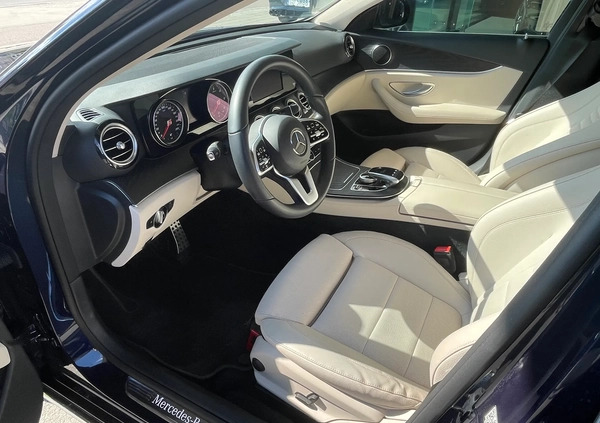 Mercedes-Benz Klasa E cena 132900 przebieg: 57900, rok produkcji 2019 z Chojnice małe 172